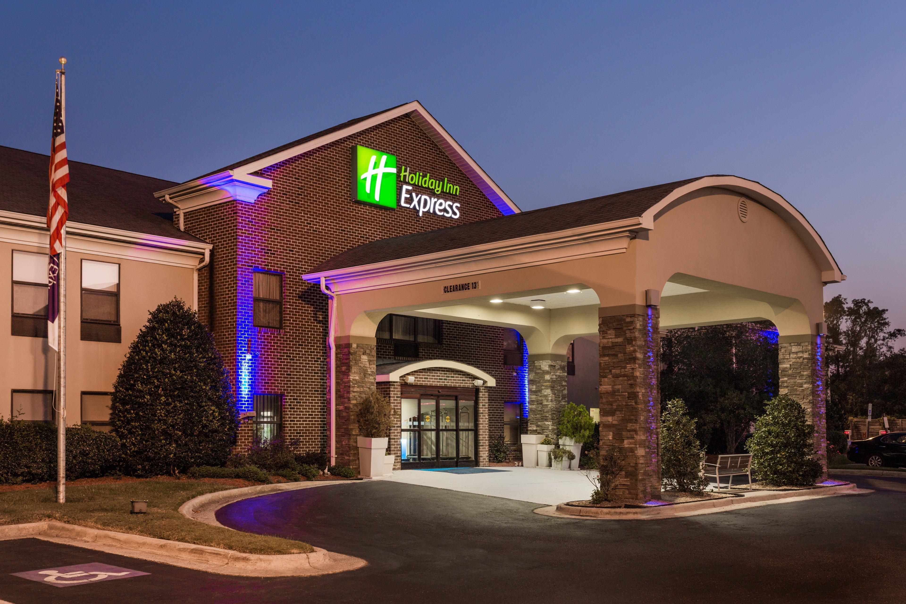 Holiday Inn Express - Plymouth By Ihg Exterior foto