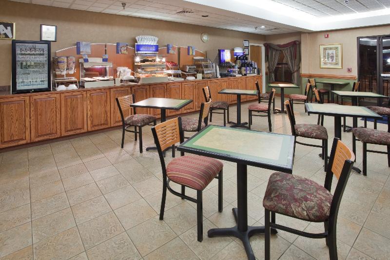 Holiday Inn Express - Plymouth By Ihg Exterior foto